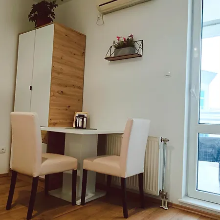 Apartment Alacaster B
