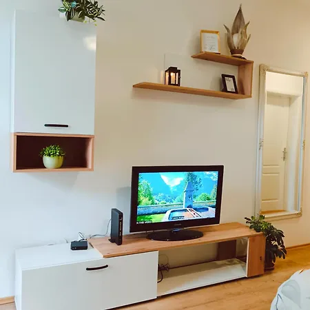 Alacaster B Apartment Novi Sad