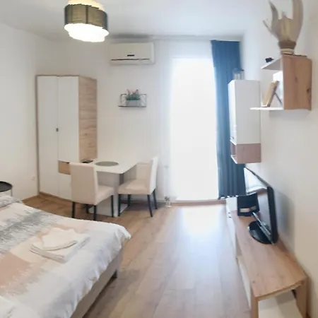 Alacaster B Apartamento Novi Sad