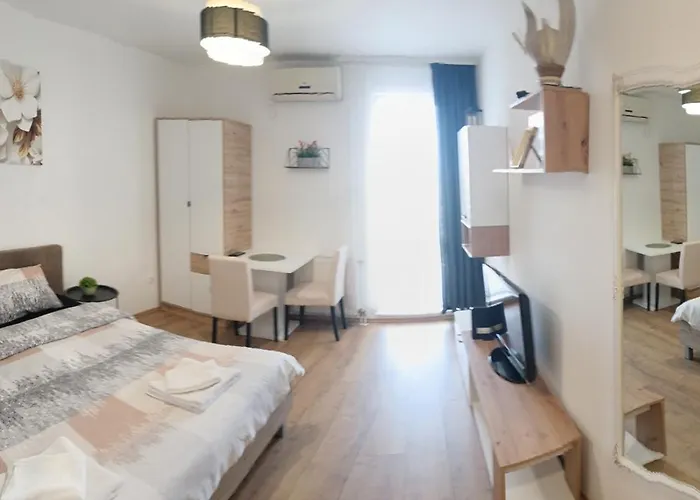 Alacaster B Apartamento Novi Sad
